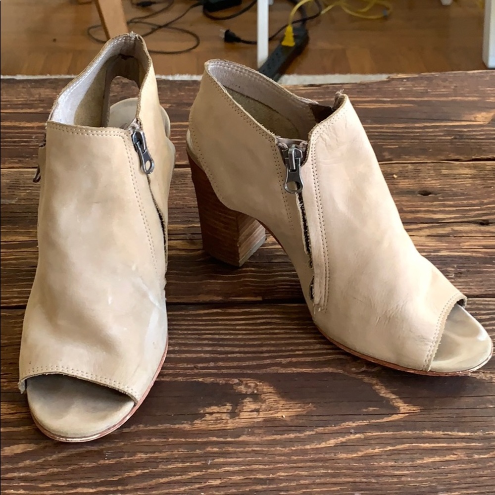 Sbicca Block Heel Sandals